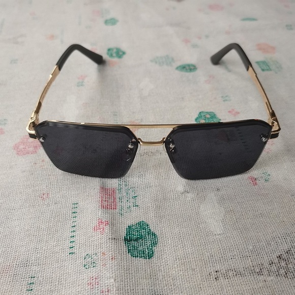 Cartier Sunglasses Gold frame Eyeglasses Black - Picture 4 of 12